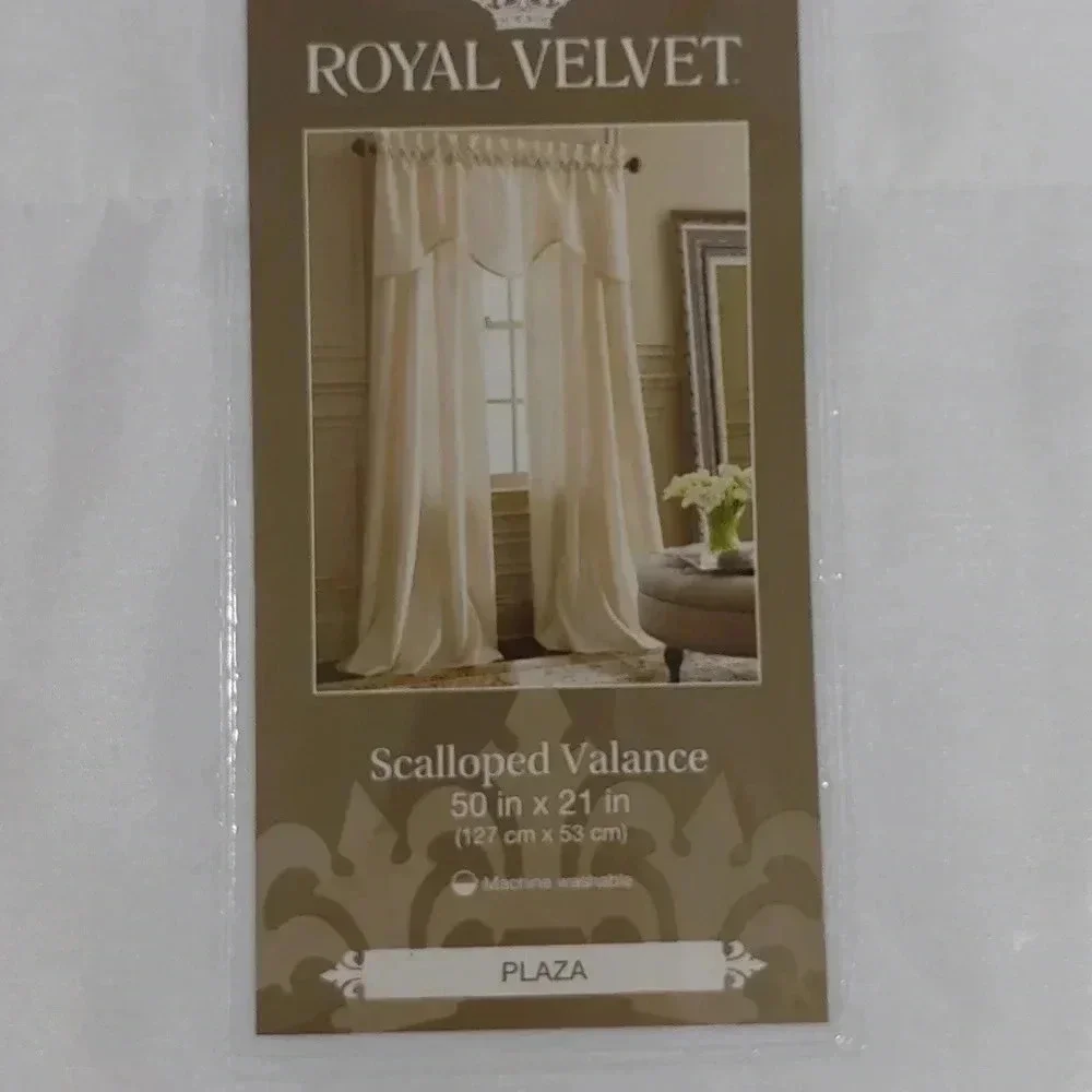 Scalloped Valance